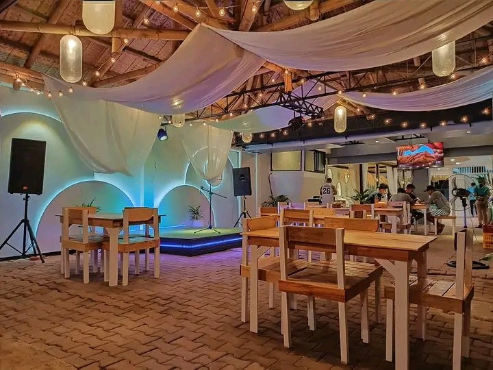 CoMa Seaside Cafe Bistro